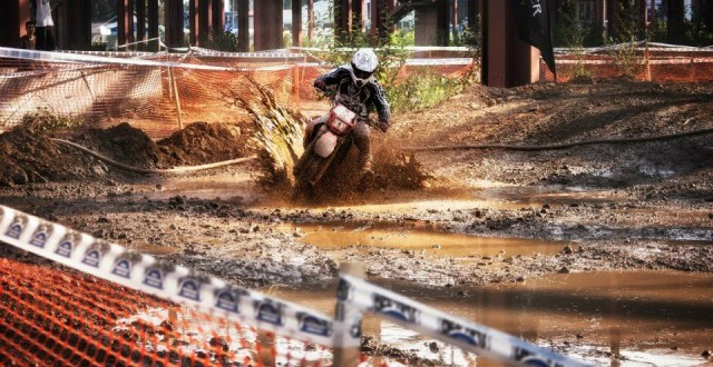 Moto: Bucureştiul va fi gazda unei competiţii de enduro