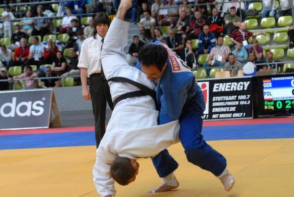 O medalie de aur şi una de bronz pentru judocanii români, la Europenele veteranilor
