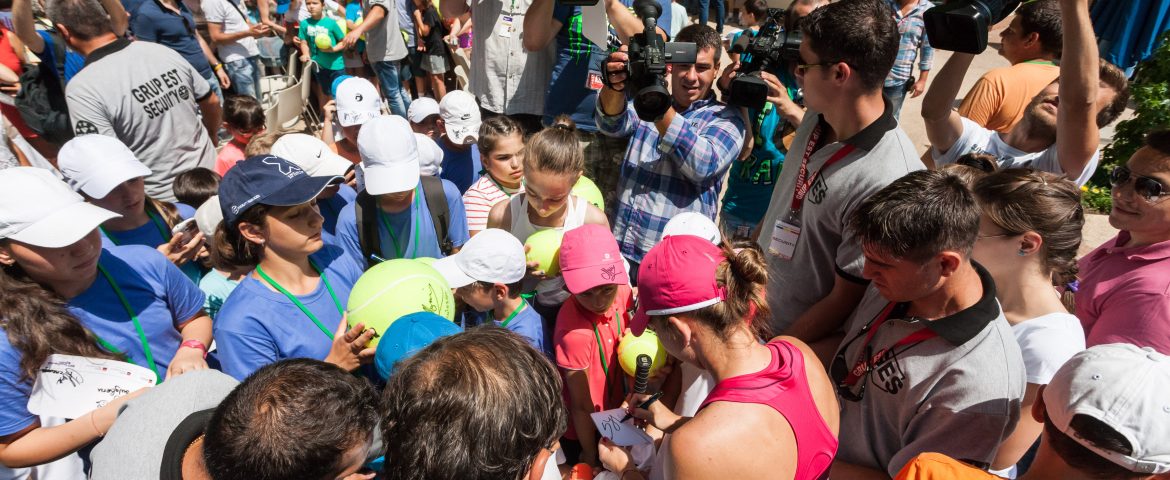 Simona Halep, printre copii la BRD Bucharest Open