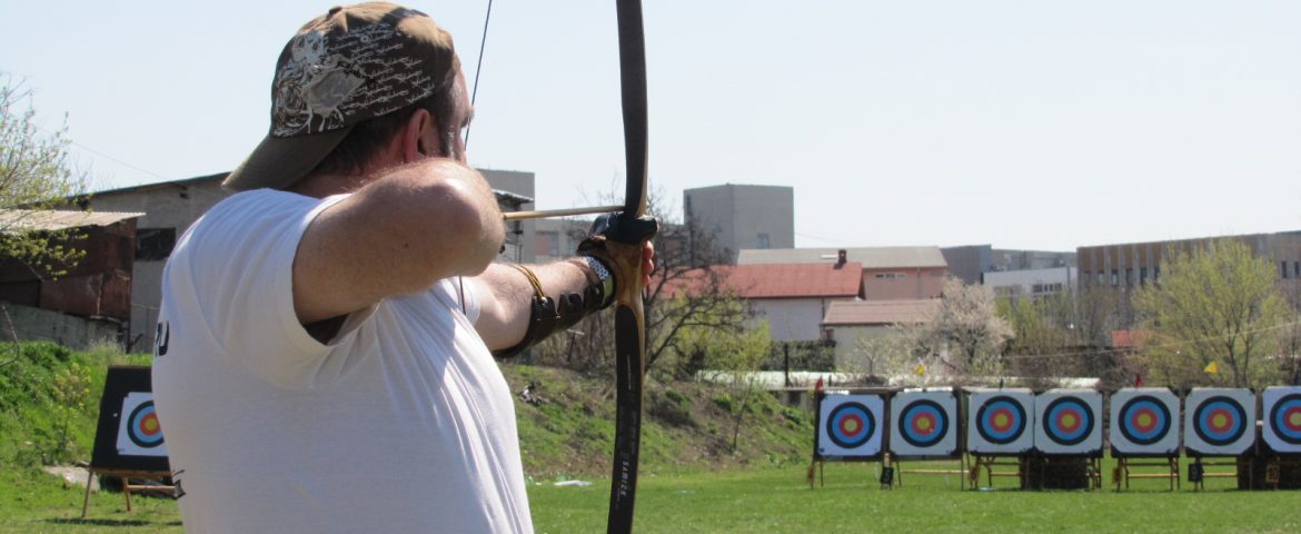 Tirul cu arcul, o poveste despre echilibru, pasiune şi „nebunie”