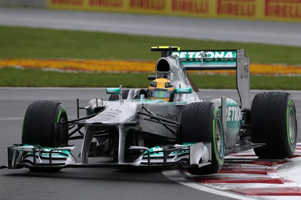 Lewis Hamilton a câştigat Marele Premiul al Marii Britanii