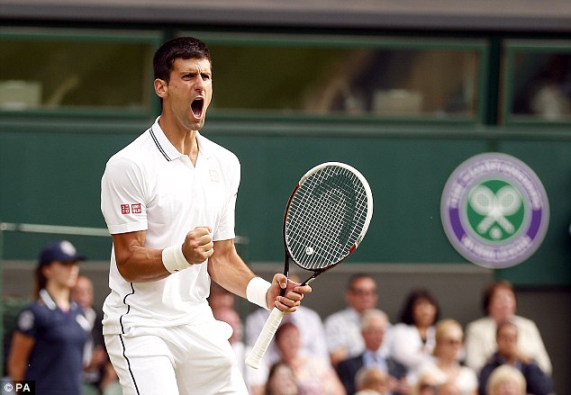 Novak Djokovic câştigă Wimbledon-ul şi redevine liderul clasamentului mondial