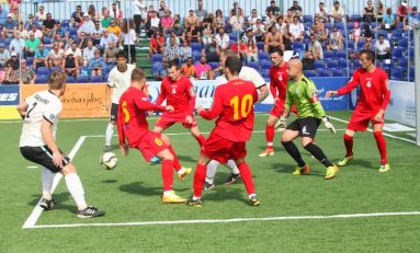 Campionatul Naţional de minifotbal de la Roman aliniază la start cele mai bune 20 de echipe din ţară