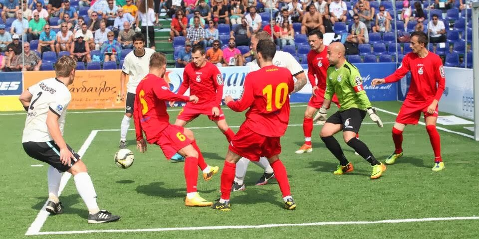 Campionatul Naţional de minifotbal de la Roman aliniază la start cele mai bune 20 de echipe din ţară