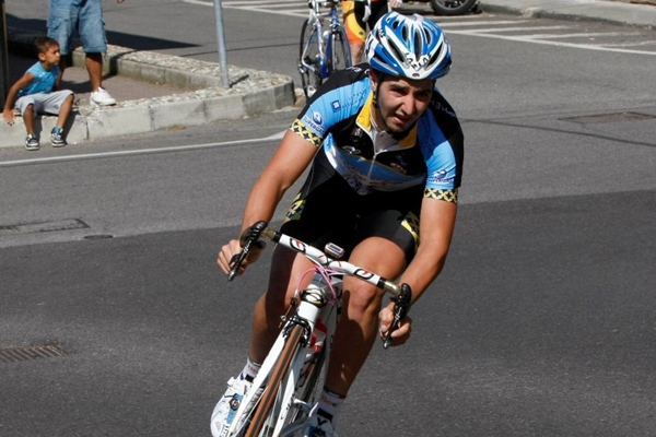 Eduard Grosu, pe două roţi, spre Mondiale