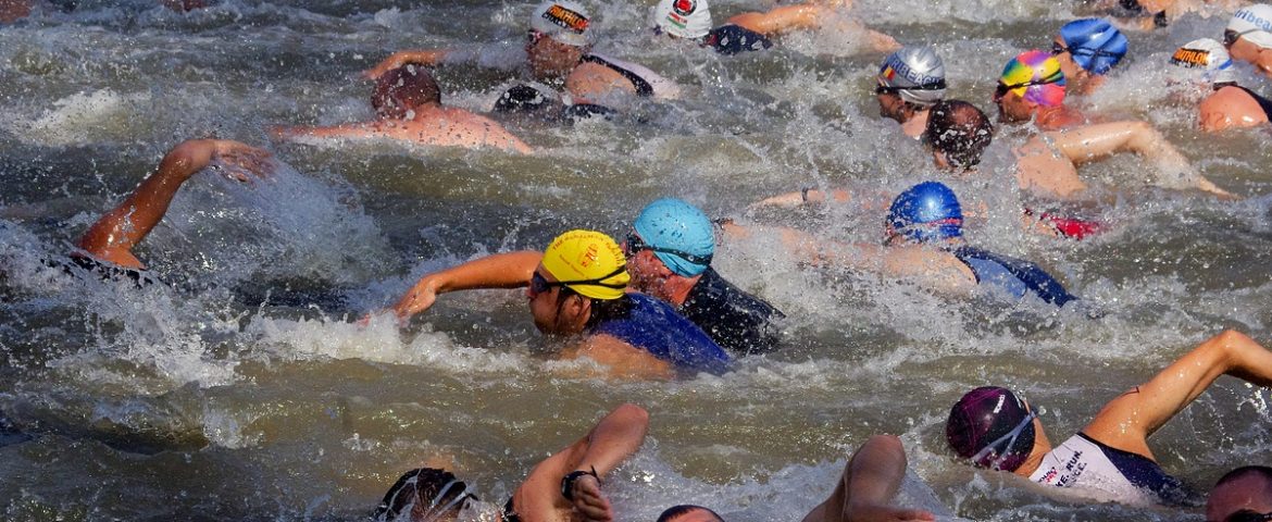 Începe Campionatul Naţional de Triatlon de la Târgu Mureş