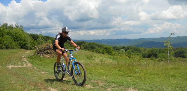 Concurs de mountain biking şi alergări montane pentru amatori la Maratonul Olteniei