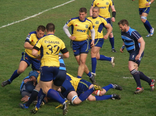 Echipele din Timișoara și Baia Mare, învingătoare în primele jocuri din play-off-ul Superligii CEC Bank la rugby