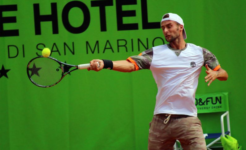 Adrian Ungur, în semifinale la simplu și în finală la dublu în turneul de la San Marino 