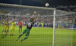 Steaua ratează dramatic grupele Champions League. Moţi apără două lovituri de departajare