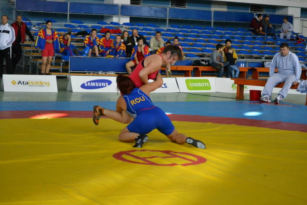 Donu şi Macovei, eliminate după primul tur al Mondialelor din Croaţia