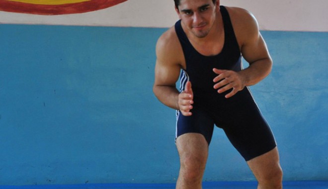 Vlad Vasile Caras, calificat în finala pentru locurile 3-5 la Mondialele de lupte din Croația