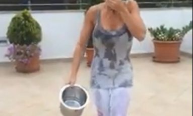 Şi Nadia Comăneci a răspuns provocării ALS Ice Bucket Challenge