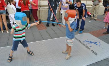 Spectacol de scrimă în aer liber