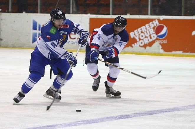 Hochei pe gheață. Echipele românești dezamăgesc în Liga MOL