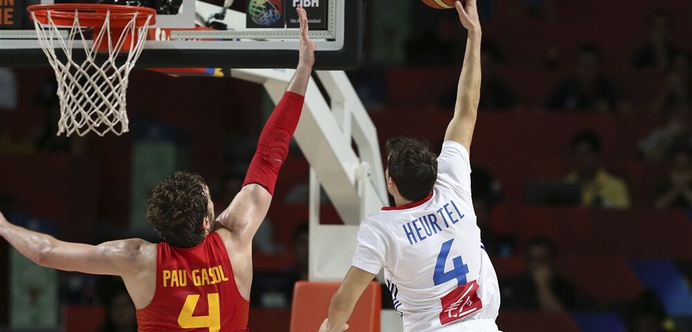 Franța învinge Spania la Mondialele de baschet masculin și va juca semifinala cu Serbia