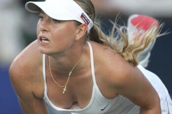 Sharapova, eliminată în optimile turneului WTA de la Wuhan