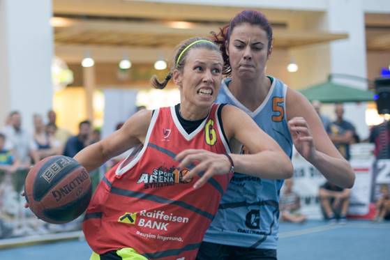 Spectacol de baschet la AFI Palace Ploiești