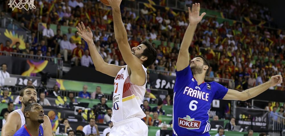 Baschet: Grecia câștigă partida derby cu Croația, Spania face scor cu Franţa, iar SUA depășește din nou 100 de puncte
