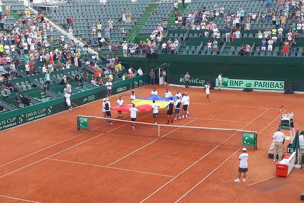 Adrian Ungur aduce punctul câştigător României în Cupa Davis
