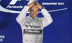 Lewis Hamilton câștigă Marele Premiu la Singapore și devine lider la general