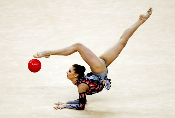 Gimnastică ritmică: Alexandra Piscupescu ratează calificarea in finala de individual compus pentru 450 de miimi