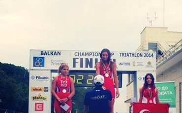 Triatlon: O medalie de aur și două de argint pentru români la Campionatul Balcanic