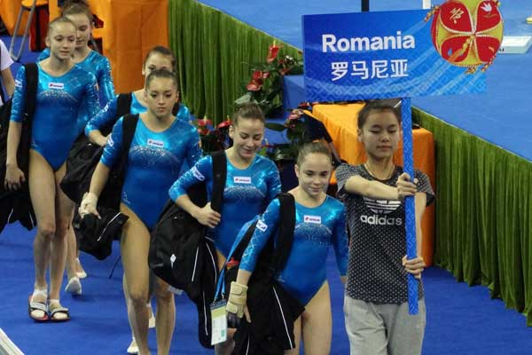Gimnastică: România, la o bârnă distanță de medalia de bronz