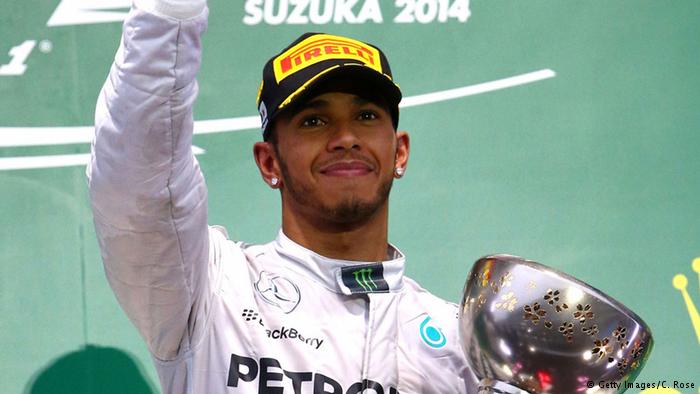 Lewis Hamilton câștigă Marele Premiu al Japoniei și rămâne lider