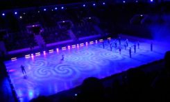Comedie, emoție, acrobații și artă la Kings on Ice 2014