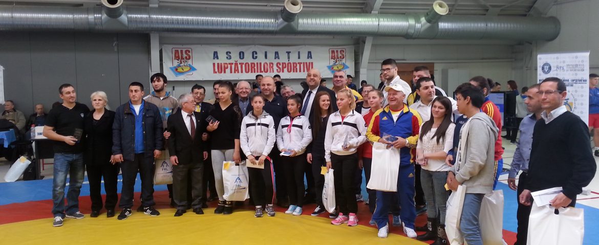 Federația Română de Lupte și-a premiat laureații