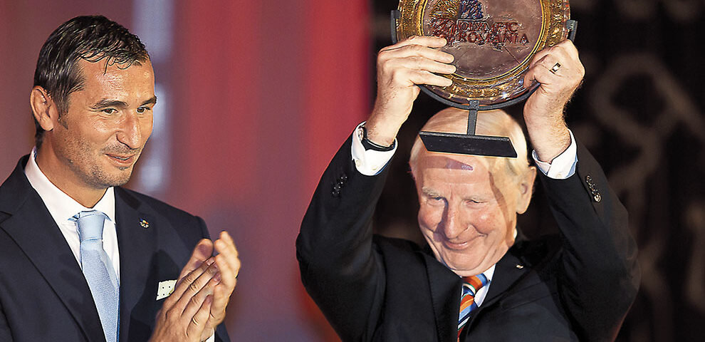 Patrick Hickey: „Avem de dus o luptă pentru a determina oamenii să se ridice de pe canapea, să închidă tabletele şi telefoanele şi să iasă cu prietenii să facă sport“