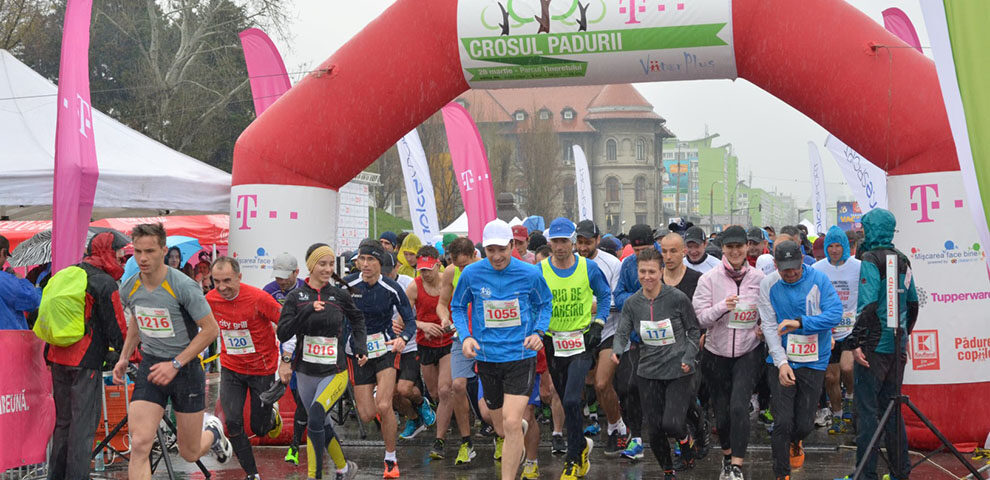Peste 1000 de alergători au trecut linia de finish la Crosul Pădurii powered by Telekom! 