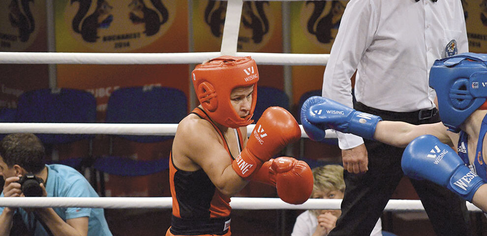 Feminitate şi succes în ring