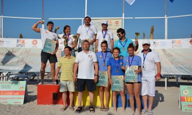 Juniorii au mărit zestrea medaliilor cu încă 13, la Mondialele de lupte pe plajă