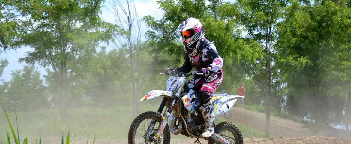 Fetele din Motocross Cup – de la egal la egal cu baietii