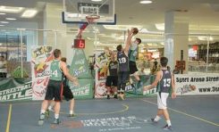 Licenii zburători înscriu de sus