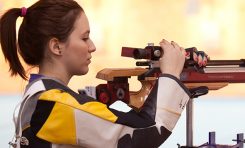 Laura Ilie aduce primul aur la Universiadă în proba de pușcă 50 metri, Sanda Belgyan, finalistă la 400 metri