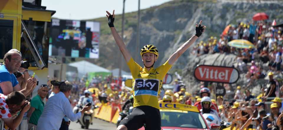 Froome se impune în etapa desfășurată de ziua națională a Franței și se distanțează la general