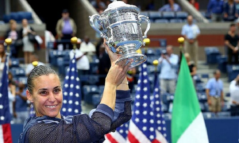 Flavia Pennetta, 33 de ani, campioană la US Open. Francezii Herbert-Mahut, învingători la dublu