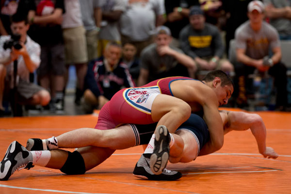 13 luptători români, la turneul preolimpic din Serbia