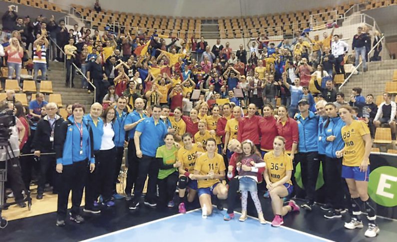 Handbalistele naţionalei, premiate de COSR