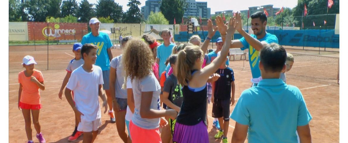 Micuții sportivi, fascinați de Tabăra “Train Like A Pro” a lui Victor Hănescu