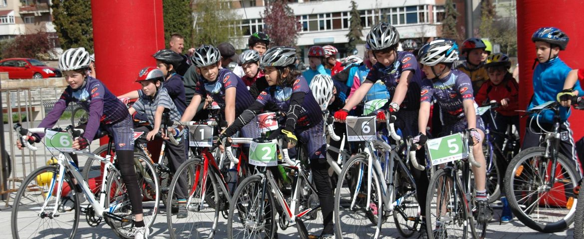 Campionul paralimpic își face Academie de Ciclism!