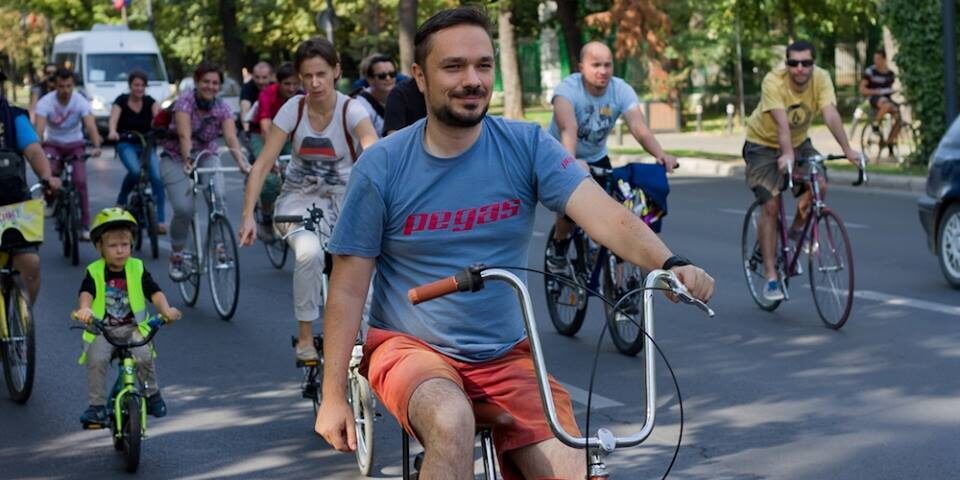 Cum să devii biciclist în Bucureşti